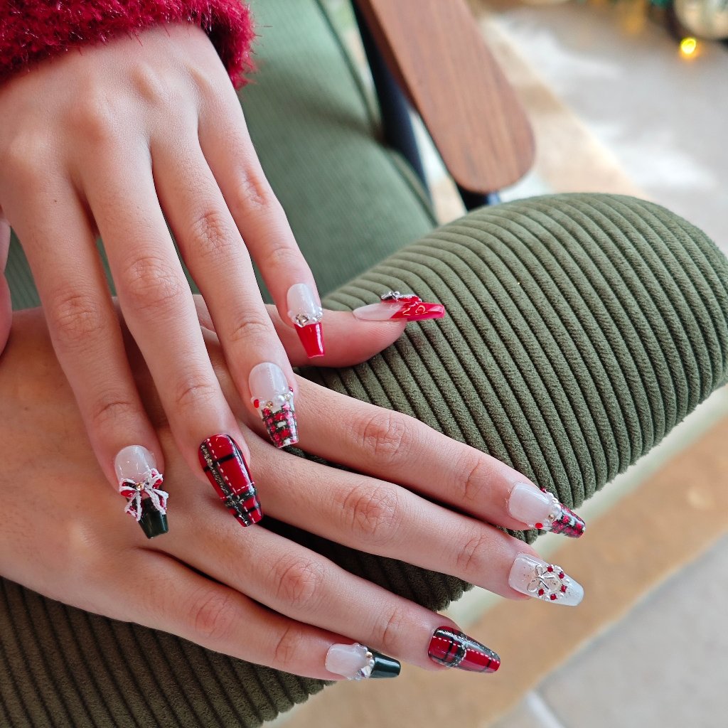 Holiday Charm Handmade Press On Nails - Arcanus Nails